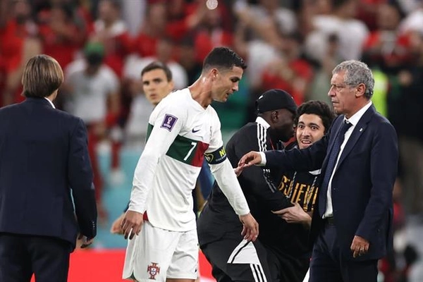 Ronaldo tiếp tục gắn bó với ĐT Bồ Đào Nha, hướng đến EURO 2024